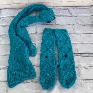 Merrell knit scarf and mittens